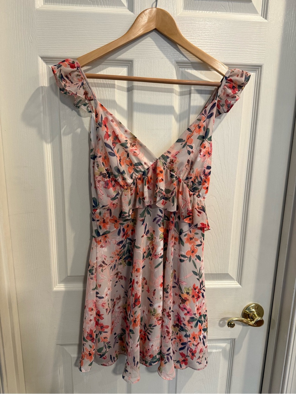 Lulu's Sleeveless Floral Dress with Coral and Navy Accents